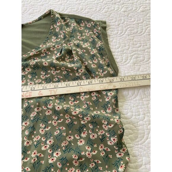 Papermoon Stitch Fix Ellie Green Floral V-Neck Top Size S Cap Sleeve - Picture 12 of 13
